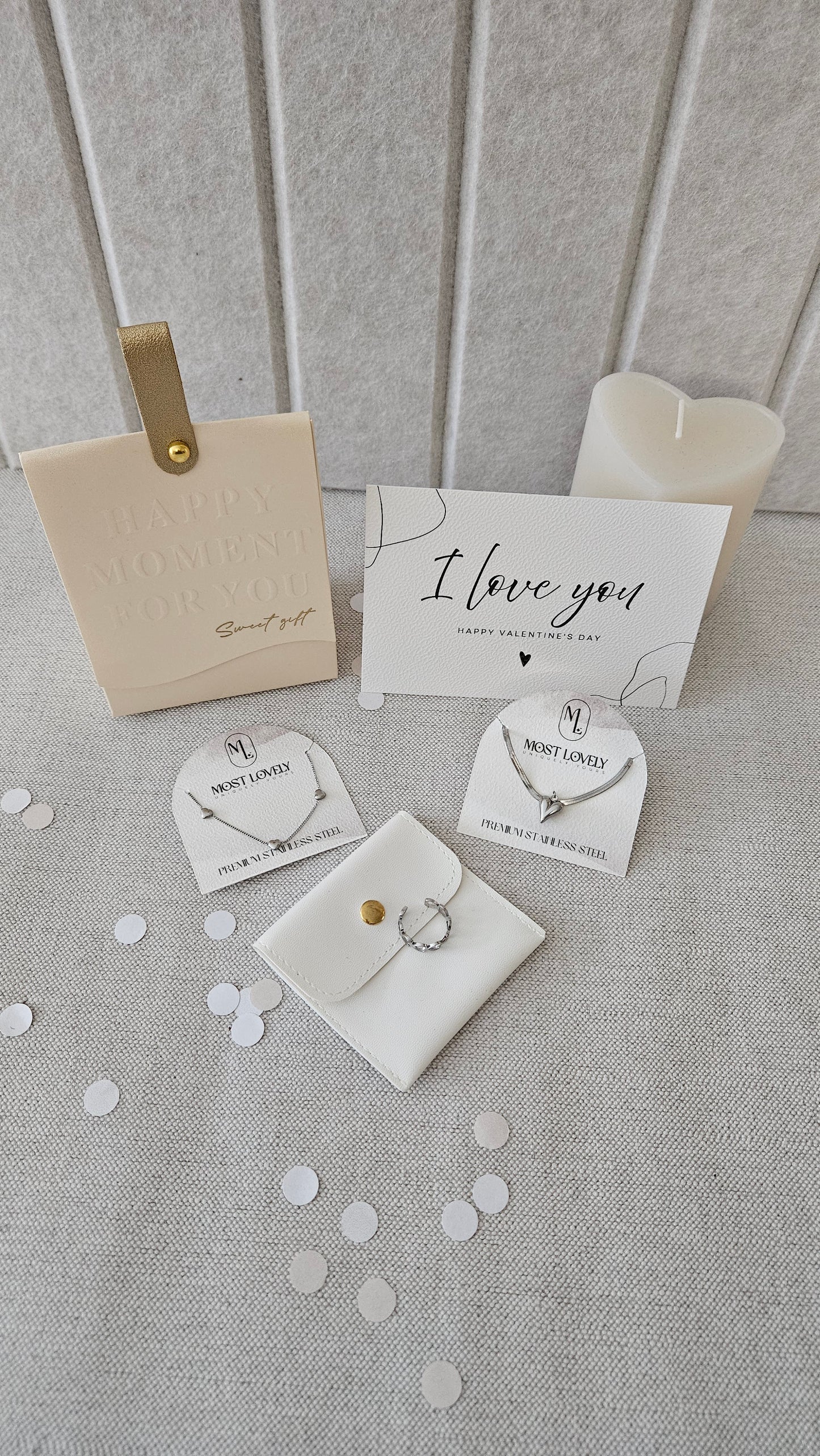 Schmuckset aus Edelstahl in Silber mit Herzmotiven | Valentinstagsgeschenk