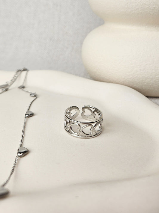 Edelstahlring Captured Hearts silber